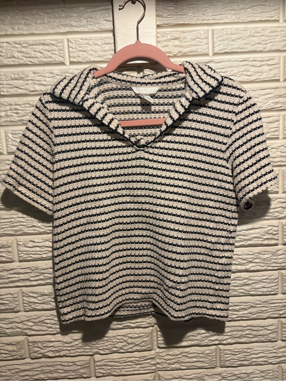 H&M White and Black Striped Knit Collared Short Sleeve Top